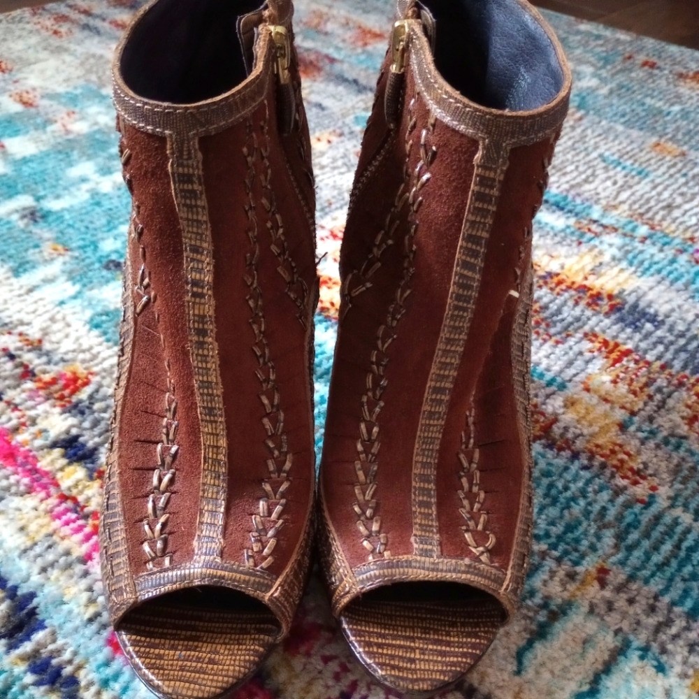 Vince Camuto 4inch heels